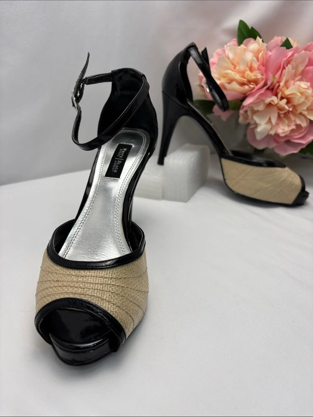 White House Black‎ Market Womens 6.5 Black/Beige Ankle-Strap Open-Toe Heels#439
